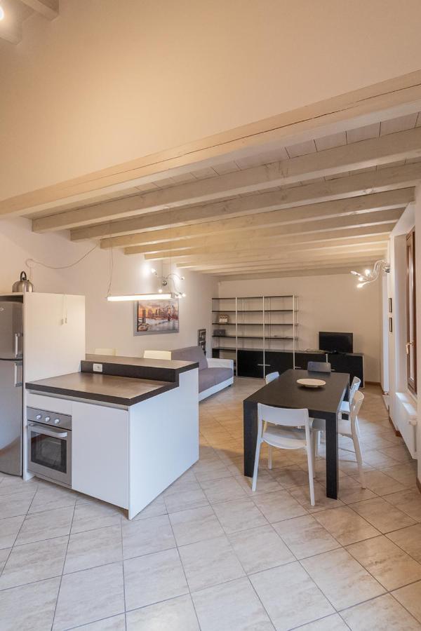 Trilocale Rua Sovera 85 - F&L Aparment 브레시아 외부 사진