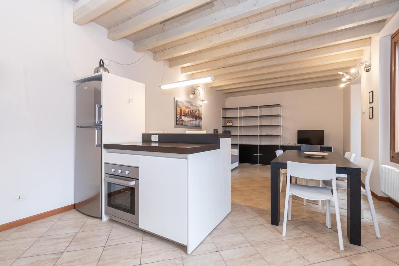 Trilocale Rua Sovera 85 - F&L Aparment 브레시아 외부 사진